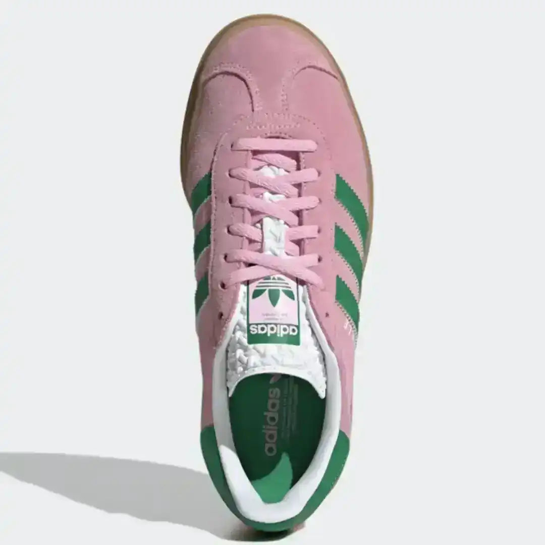 Adidas Gazelle Bold women’s sneaker offering a contemporary take on the original Gazelle, with elevated proportions and everyday comfort.
