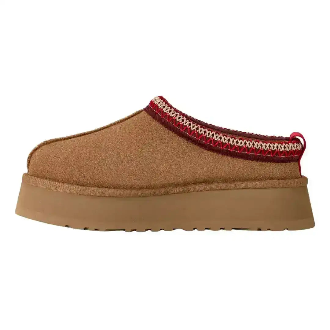 UGG Tazz beige platform edition, ideal for pairing with oversized hoodies and biker shorts for a trendy athletic leisure outfit.