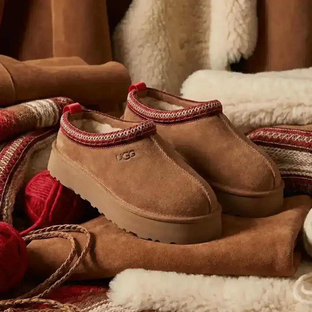 Ugg Tazz Chestnut Platform Slippers. Chestnut-toned finish.