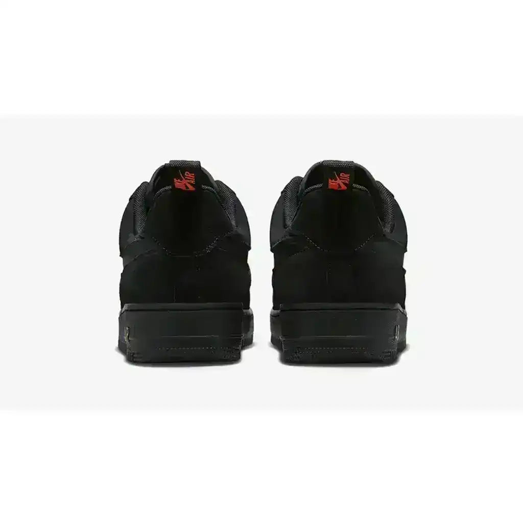 Black suede, layered Swooshes, and striking crimson details give the AF1 Multi Swoosh a powerful streetwear look with all-day comfort and classic Nike appeal.